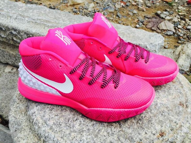 hot pink nike basketball shoes