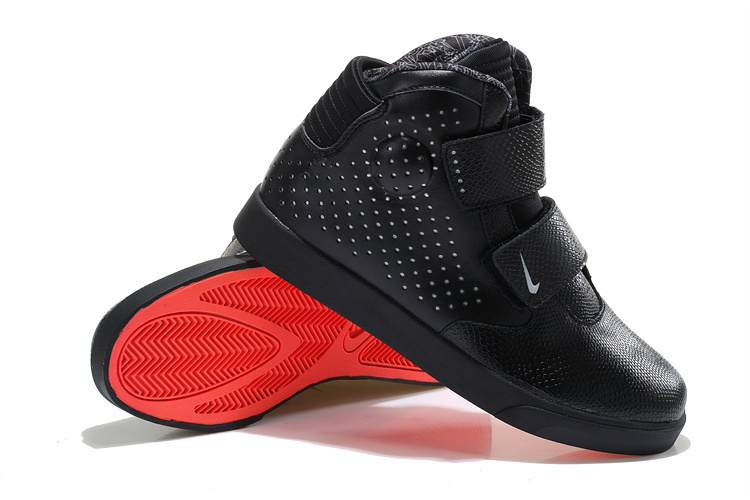 nike shoes with red soles